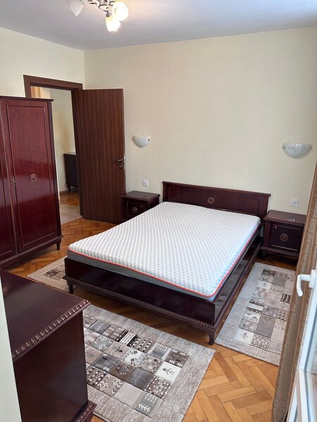 Dristor, Mall Park Lake, la 5 minute metrou