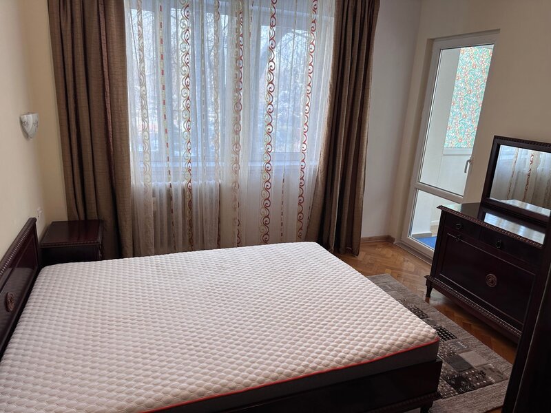 Dristor, Mall Park Lake, la 5 minute metrou