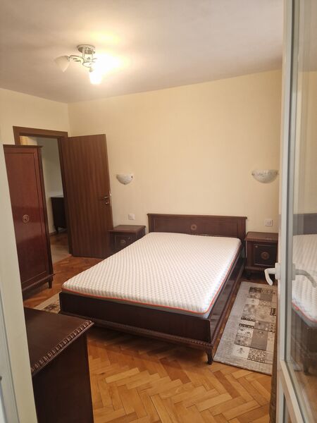 Dristor, Mall Park Lake, la 5 minute metrou